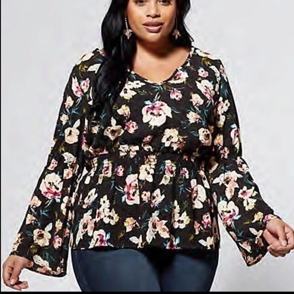NWOT Fashion to Figure Top. Size 0 plus